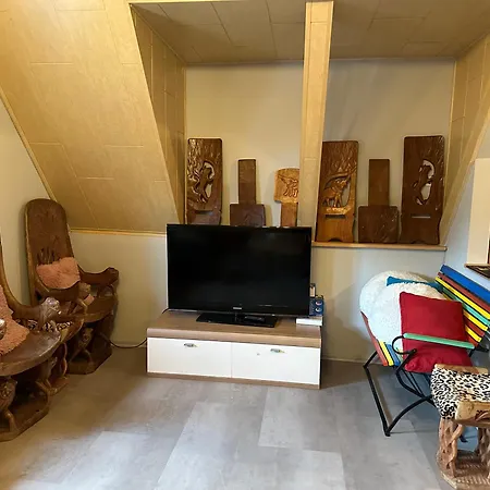 Ferien & Monteur Wohnung 1 - Little Afrika Extensive 5 Zimmer Wohnung Minden  Exterior photo
