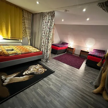 Ferien & Monteur Wohnung 1 - Little Afrika Extensive 5 Zimmer Wohnung Minden  Exterior photo